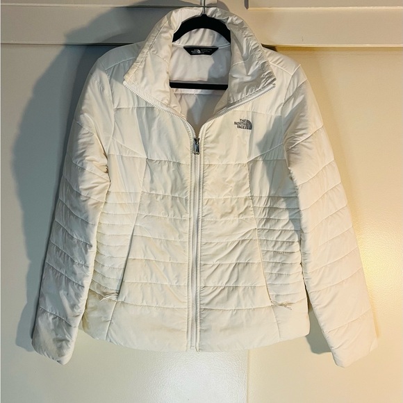 The North Face Jackets & Blazers - The North Face Women’s Outdoor White Activewear Puffer Jacket Size M